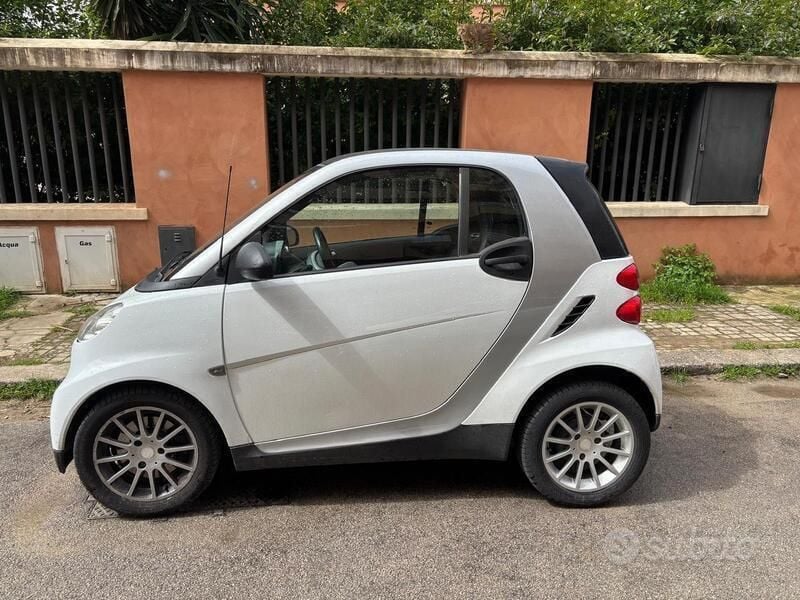 Usata 2007 Smart ForTwo Coupé Due volumi | 4800 € - Immagine 1/4