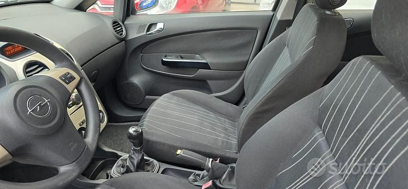 Usata Opel Corsa Club 59 CV (43 kW) 2009 Nero Berlina