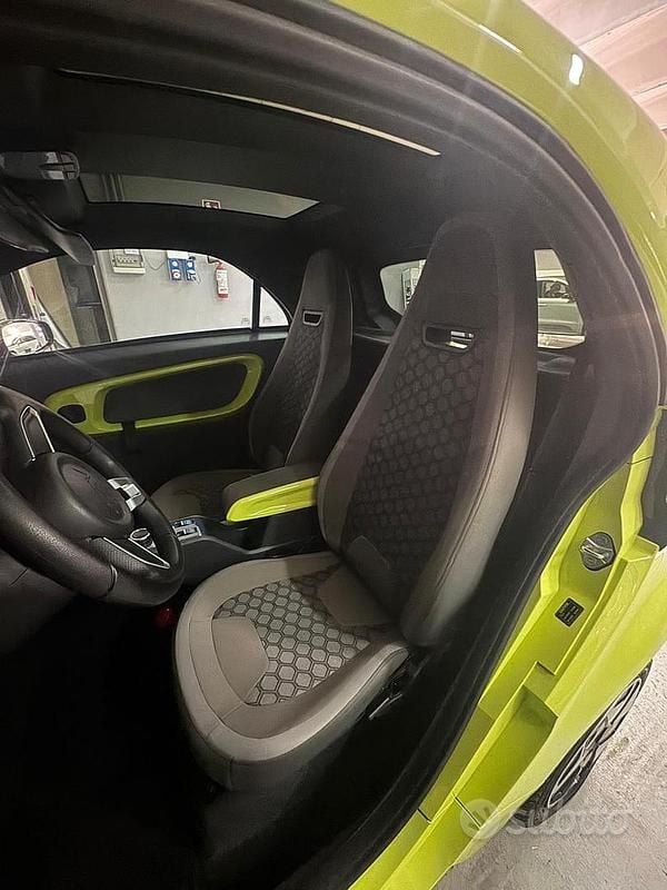 Usata XEV Yoyo 7 kW (10 CV) 2023 Giallo Utilitaria