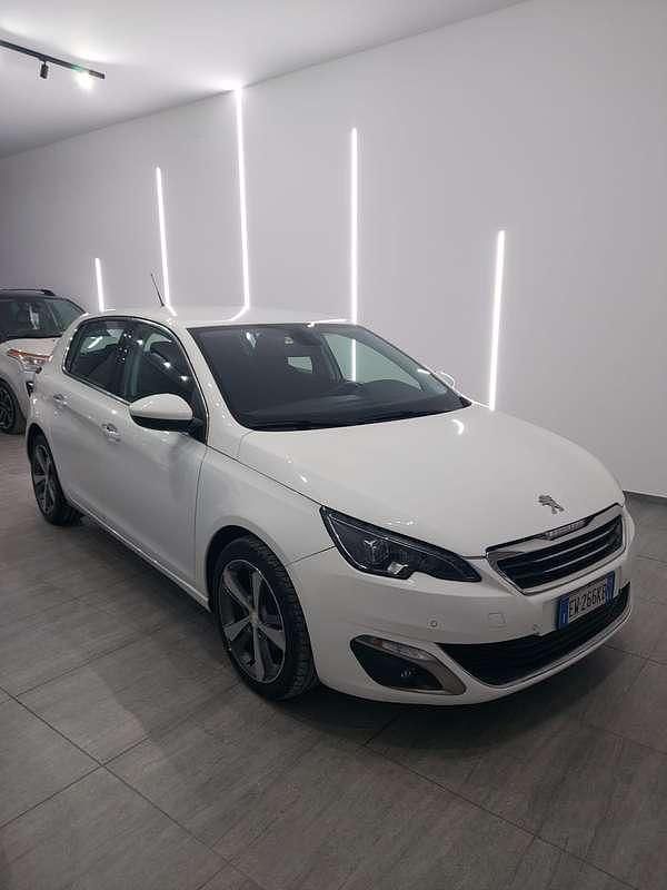Usata Peugeot 308 Allure 114 CV (83 kW) 2014 Bianco Berlina