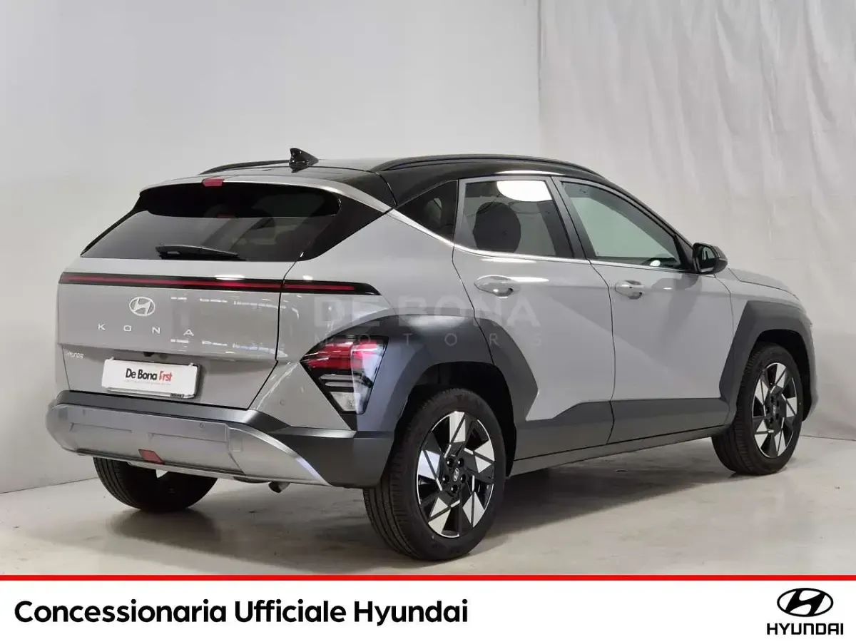 Usata Hyundai Kona Comfort 120 CV (88 kW) 2023 Grigio SUV