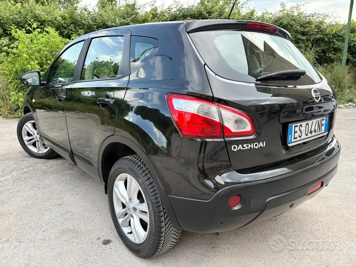 Usata Nissan Qashqai 131 CV (96 kW) 2013 Nero SUV