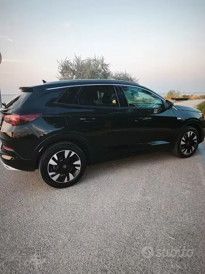 Usata Opel Grandland X Ultimate 131 CV (96 kW) 2022 Nero SUV