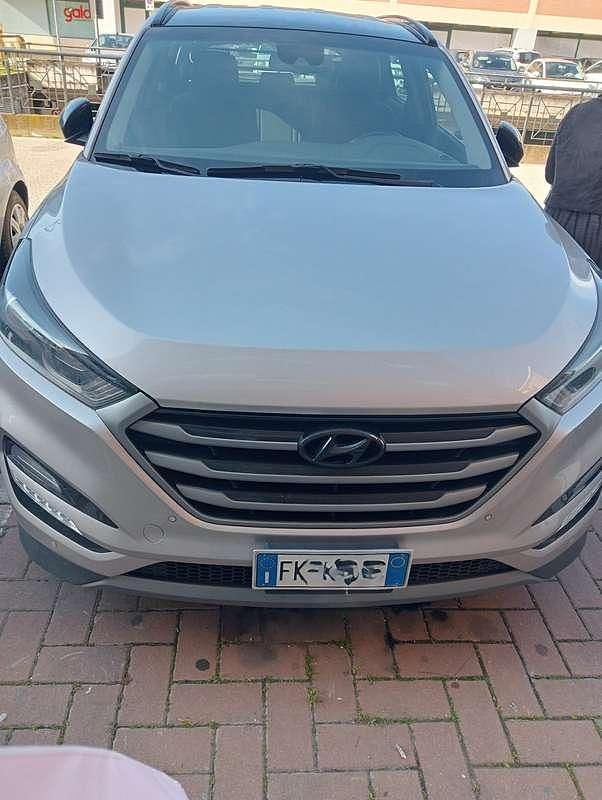 Usata Hyundai Tucson Xpossible 116 CV (85 kW) 2017 Bronzo SUV