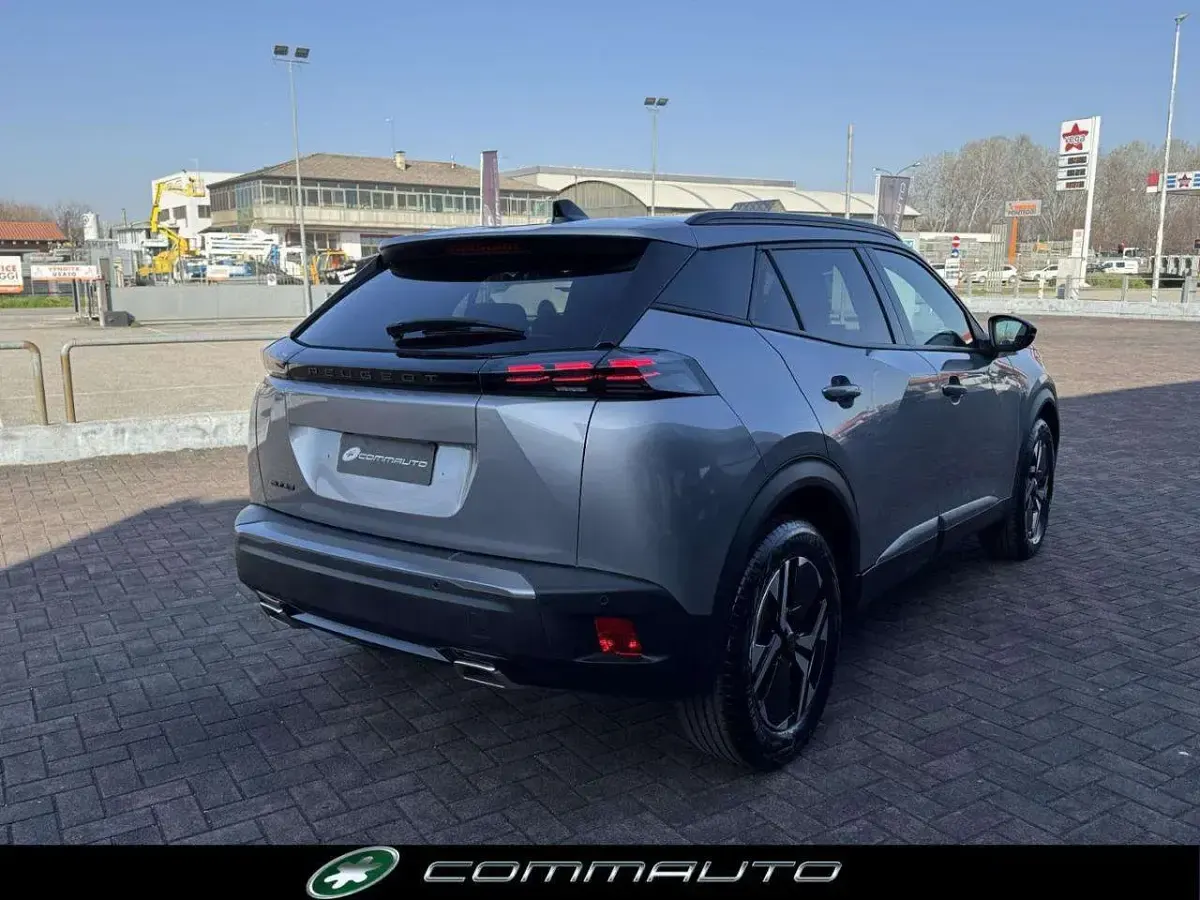 Gebraucht Peugeot 2008 Allure 131 PS (96 kW) 2024 Grau SUV