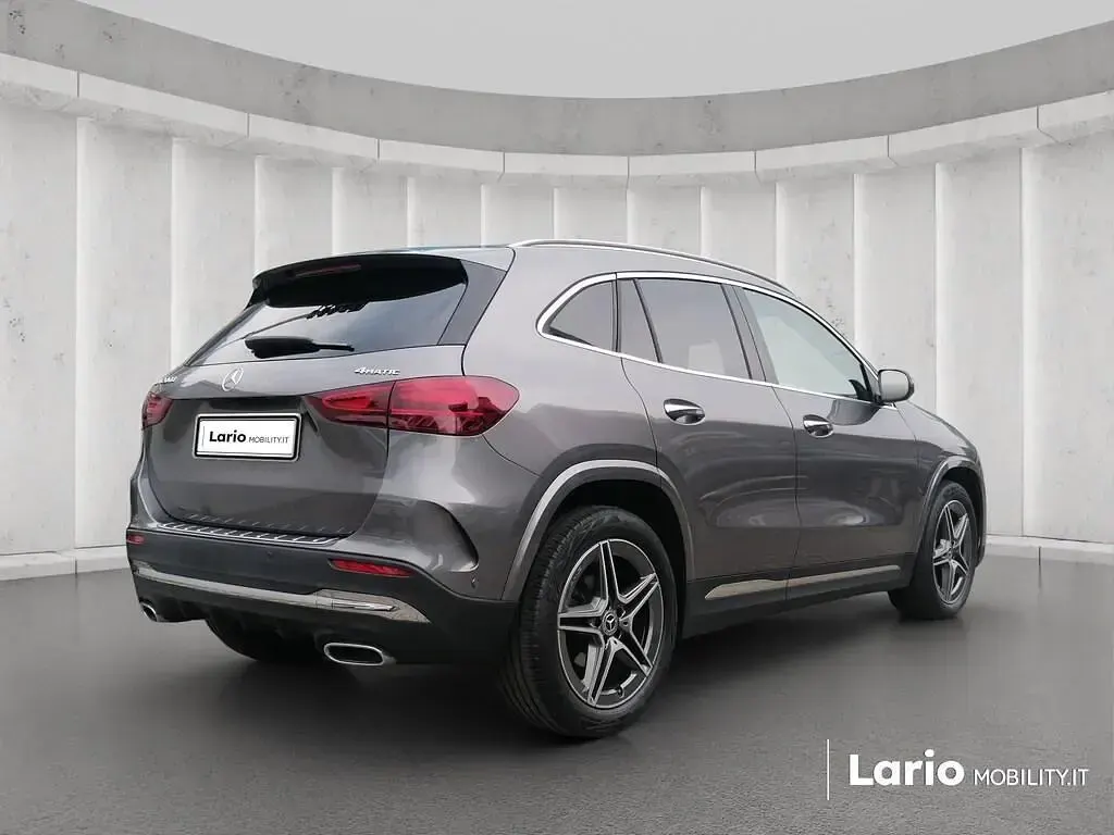 Usata Mercedes GLA200 AMG Line Premium 150 CV (110 kW) 2023 Grigio SUV