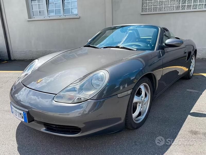 Usata Porsche Boxster 210 CV (154 kW) 2000 Grigio Cabrio