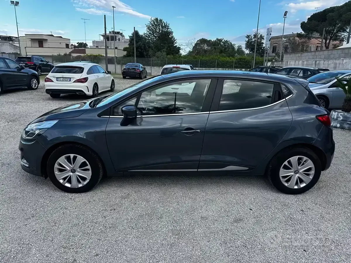 Usata Renault Clio IV 90 CV (66 kW) 2017 Grigio Berlina