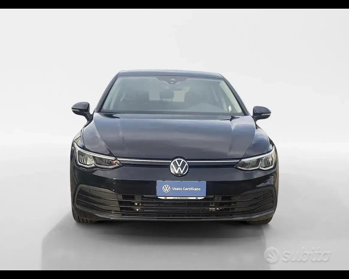 Usata VW Golf VIII Life 110 CV (80 kW) 2024 Nero Berlina