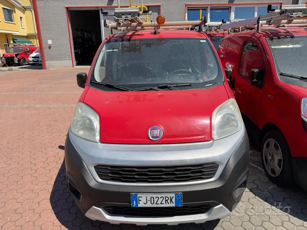Usata Fiat Fiorino 95 CV (69 kW) 2017 Rosso Monovolume