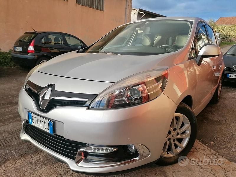 Usata Renault Scénic III 130 CV (95 kW) 2013 Grigio Monovolume