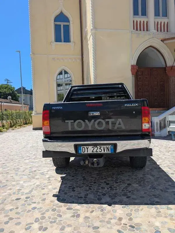 Usata Toyota HiLux SR 171 CV (125 kW) 2009 Pick-up