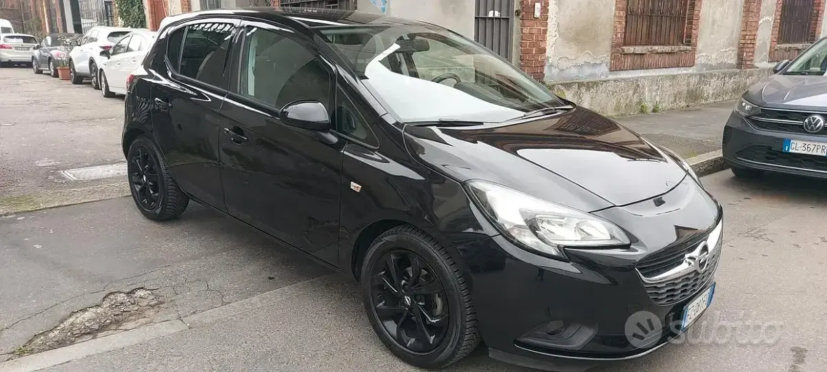 Usado Opel Corsa 90 HP (66 kW) 2019 Preto Citadino