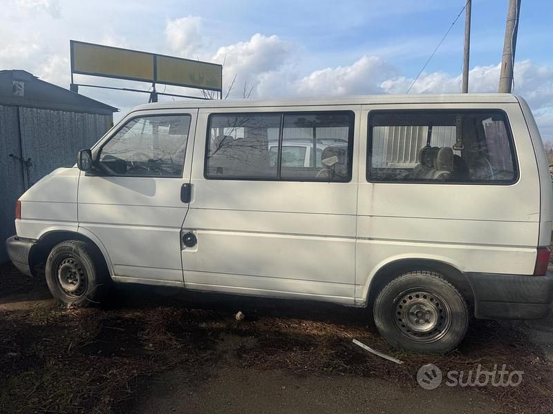 Usata VW Caravelle 102 CV (75 kW) 2002 Bianco Monovolume