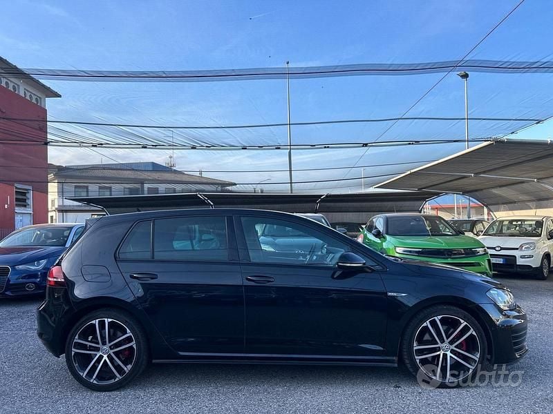 Second-hand VW Golf VII GTD 184 CP (135 kW) 2016 Negru Berlinǎ
