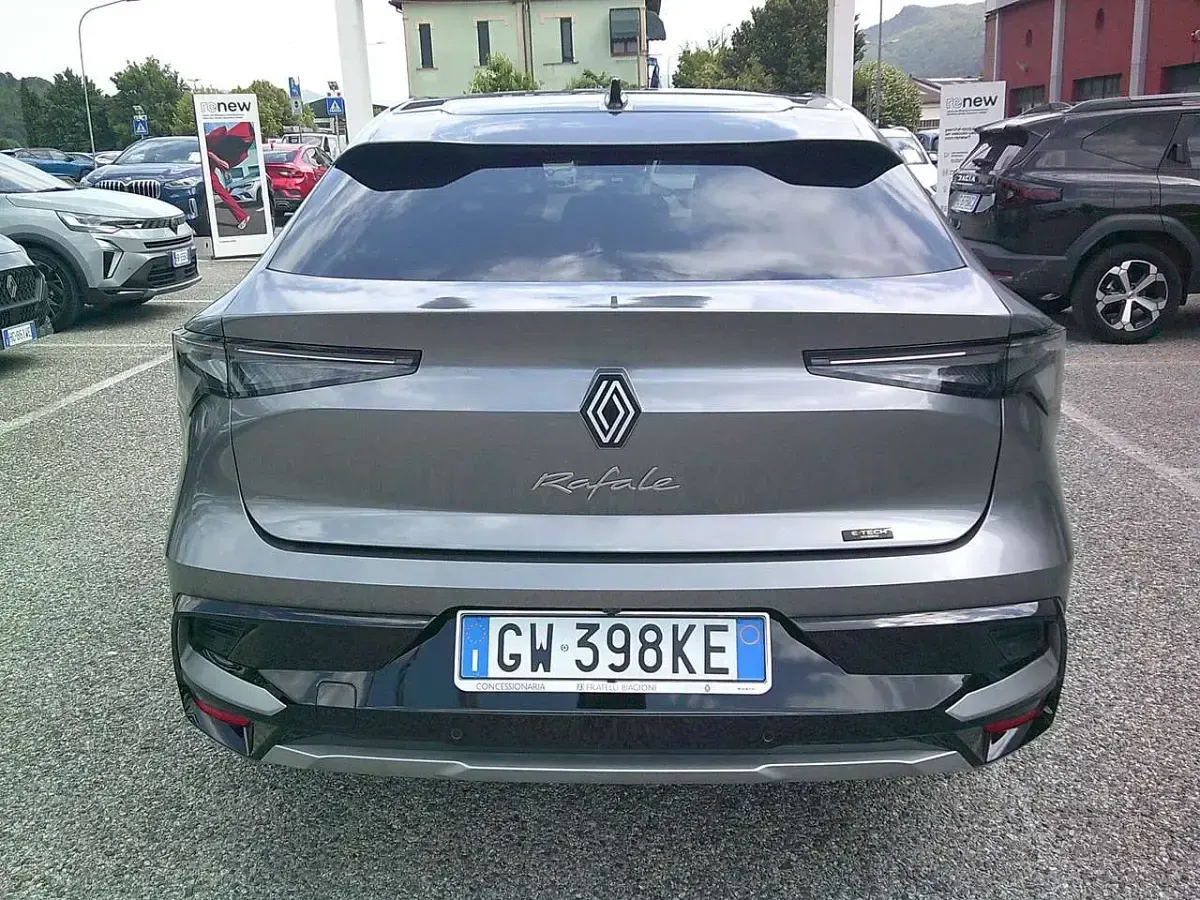 Usata Renault Rafale Techno 131 CV (96 kW) 2024 Grigio SUV
