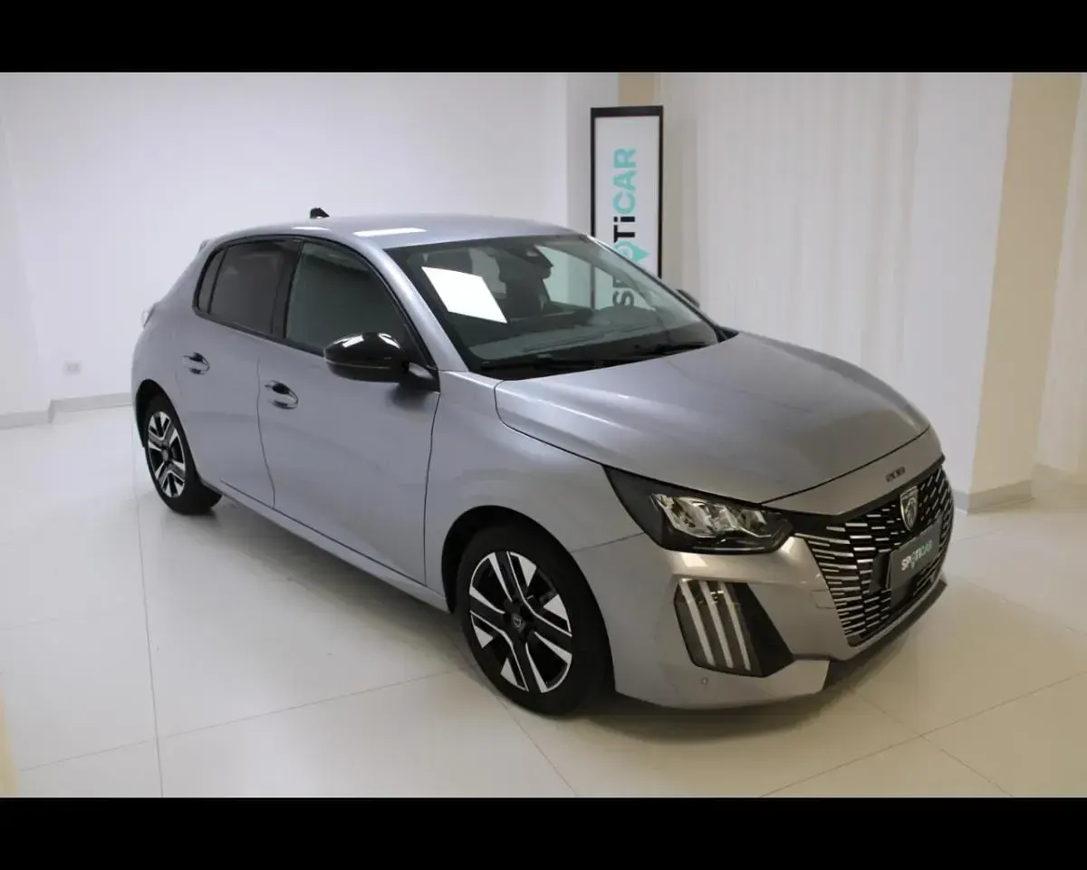 Usata Peugeot 208 101 CV (74 kW) 2025 Grigio Utilitaria