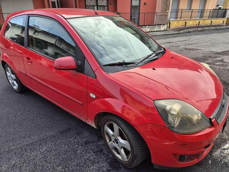 Usata Ford Fiesta Ghia 79 CV (58 kW) 2008 Berlina