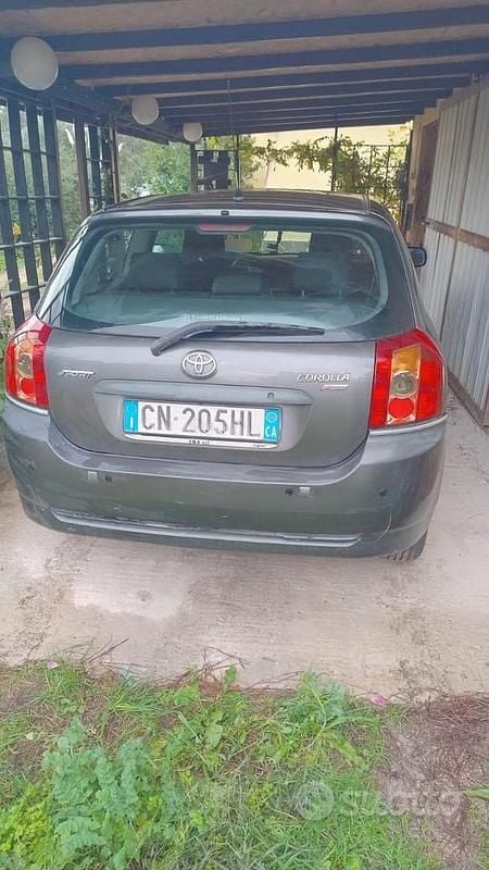 Usata Toyota Corolla 2004