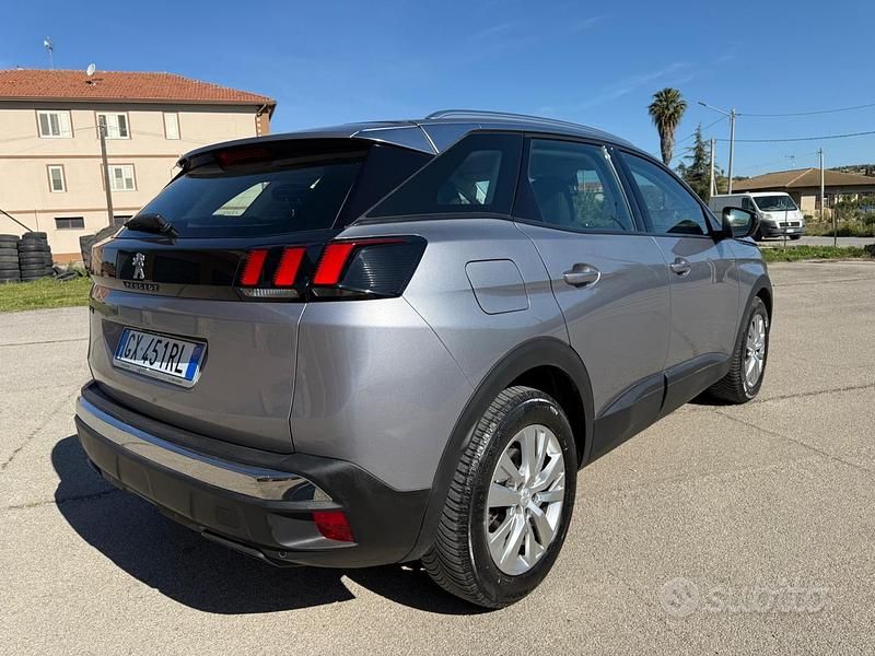Usata Peugeot 3008 Business-Line 131 CV (96 kW) 2019 Grigio SUV