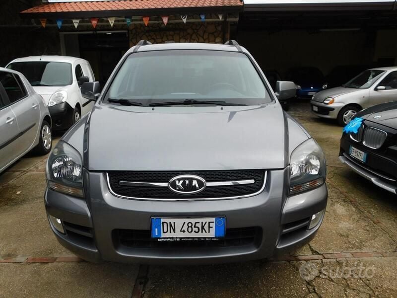 Grigio Usata 2008 Kia Sportage Active SUV | 4000 € (Buon prezzo) - Immagine 1/4