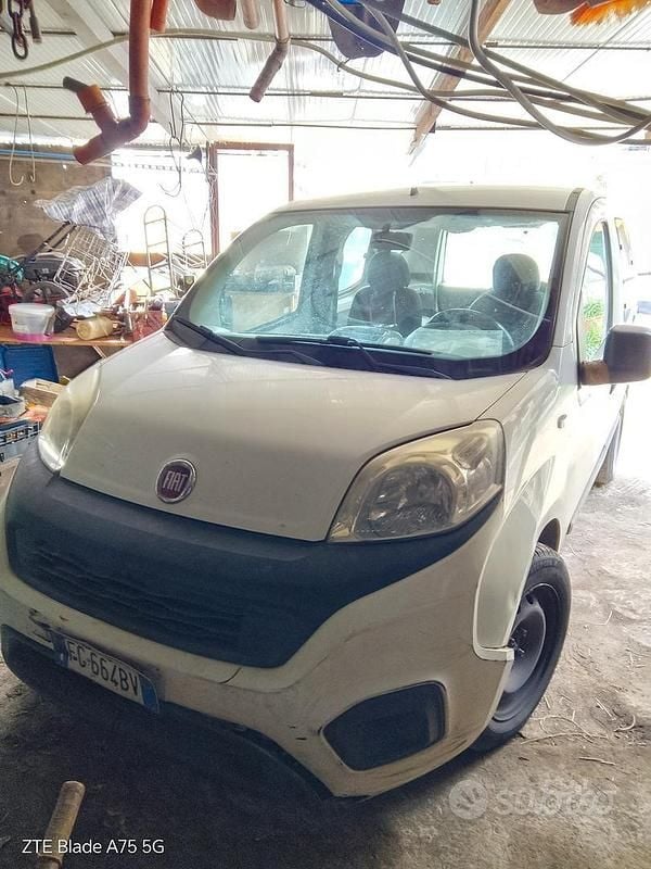 Usata Fiat Qubo Trekking 75 CV (55 kW) 2017 Bianco Monovolume