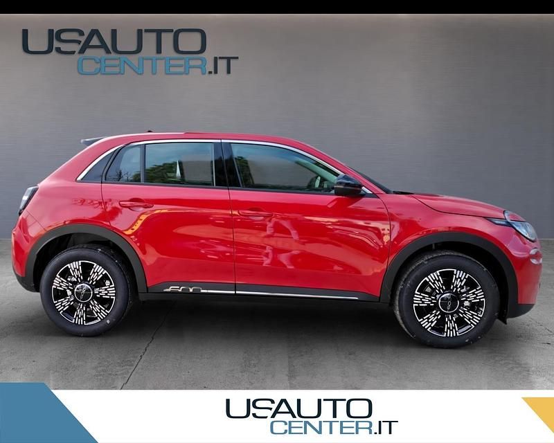 Nuova Fiat 600 Pop 110 CV (80 kW) 2026 SUV