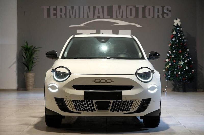 Usata Fiat 600 La Prima 100 CV (73 kW) 2024 Bianco SUV