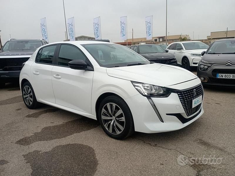 Usata Peugeot 208 Active 102 CV (75 kW) 2023 Bianco Utilitaria