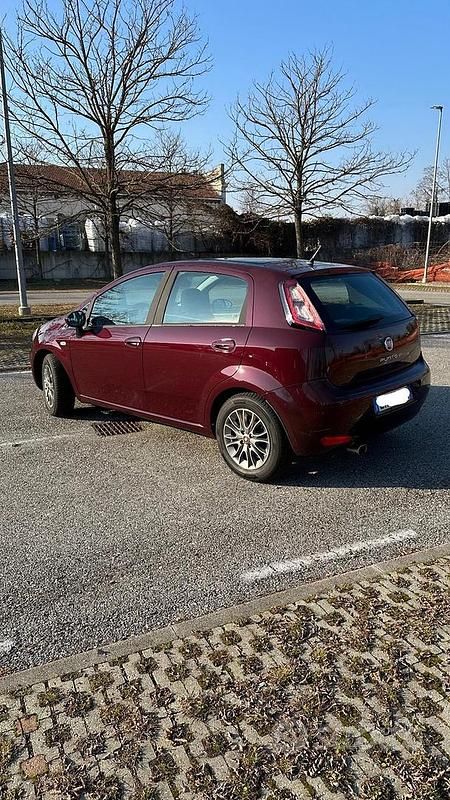 Usata Fiat Punto 77 CV (56 kW) 2012 Utilitaria