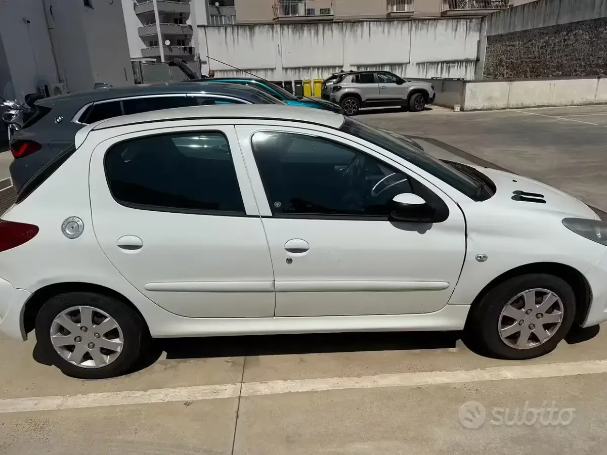 Usata Peugeot 206 60 CV (44 kW) 2009 Berlina