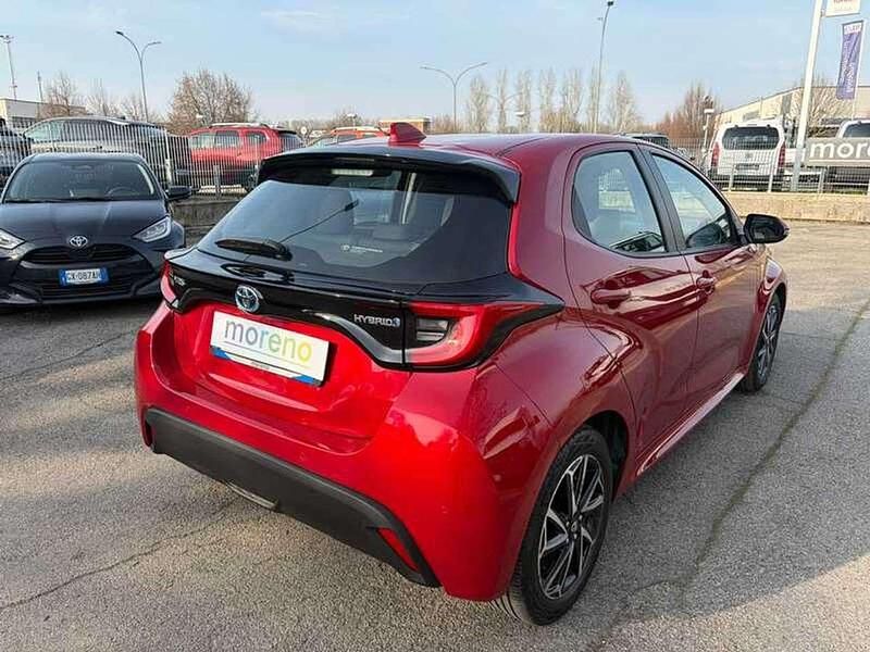 Usata Toyota Yaris Hybrid Trend 116 CV (85 kW) 2022 Rosso Utilitaria