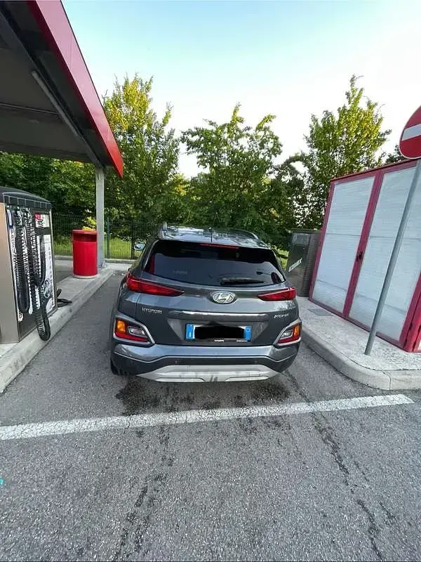 Usata Hyundai Kona Xpossible 120 CV (88 kW) 2018 Grigio SUV