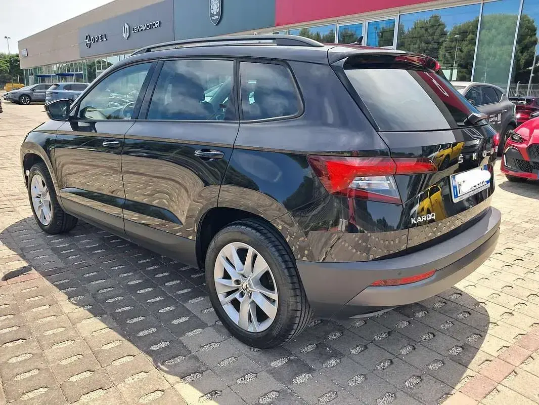 Usata Skoda Karoq Executive 116 CV (85 kW) 2020 Nero SUV
