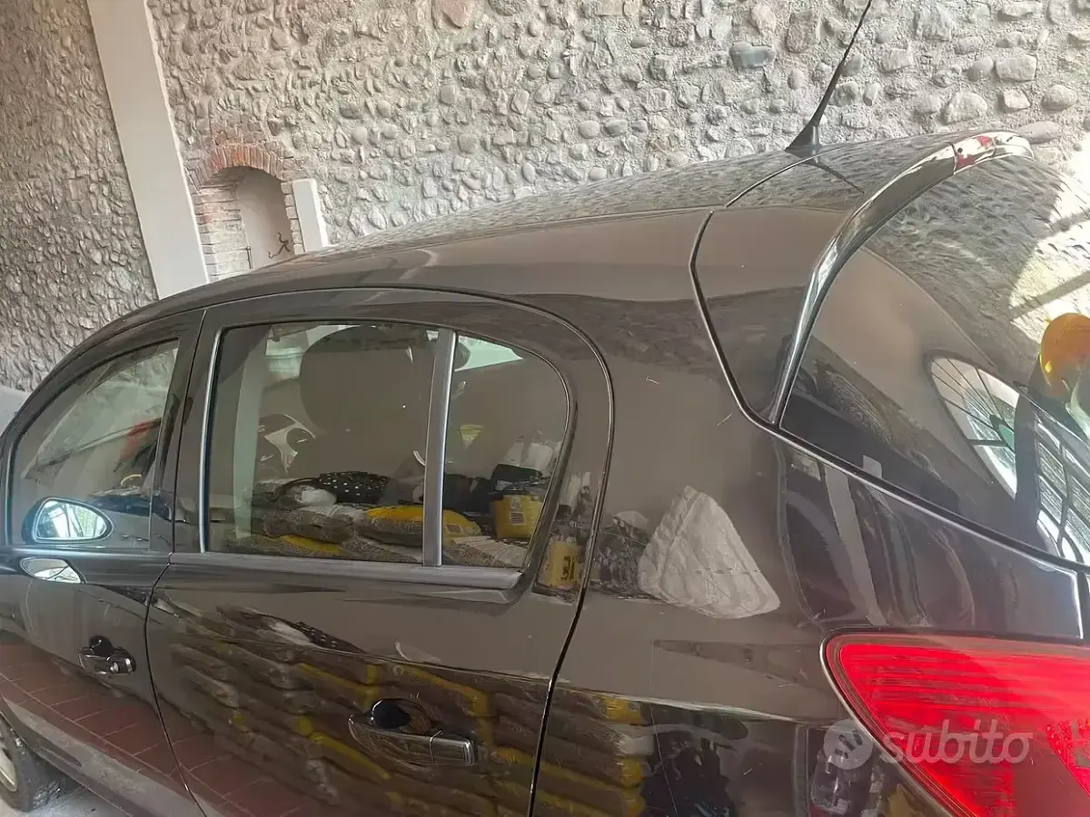 Usata Opel Corsa 95 CV (69 kW) 2012 Nero Utilitaria