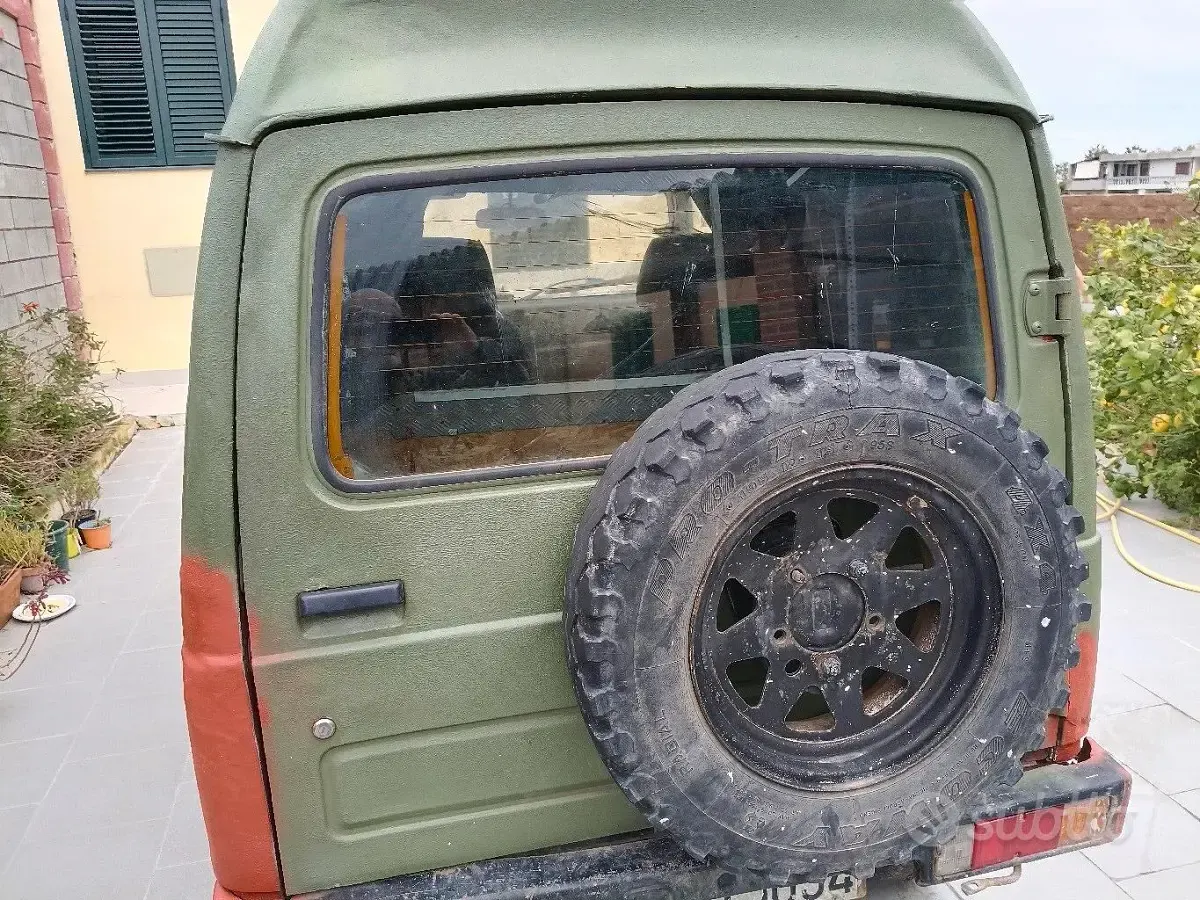 Usata Suzuki Samurai 69 CV (50 kW) 1998 Verde SUV