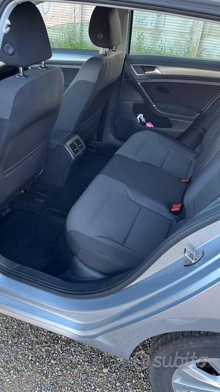 Grigio Usata 2017 VW Golf VII Due volumi | 10.500 € (Ottimo prezzo) - Immagine 1/4