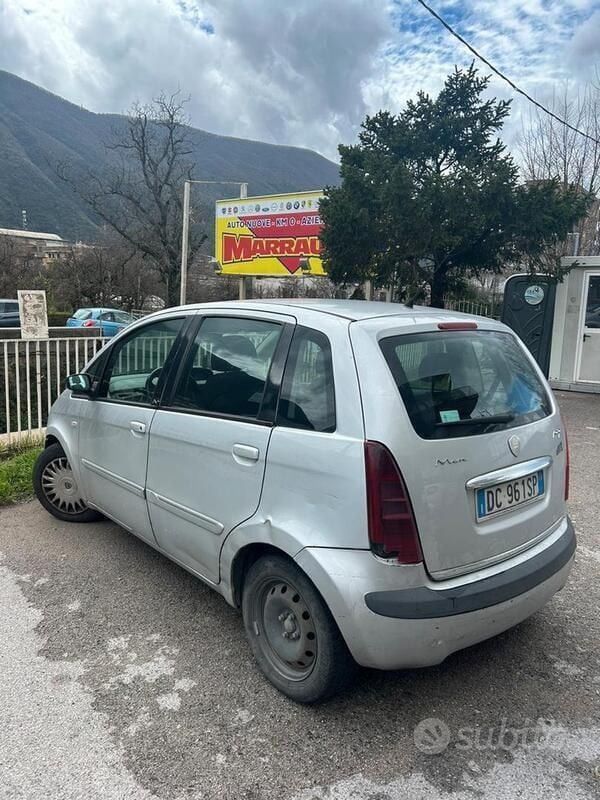 Usata Lancia Musa 90 CV (66 kW) 2006 Monovolume