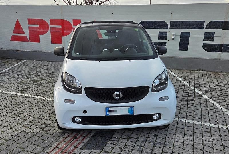 Usata Smart ForTwo Cabrio 2017 Bianco Cabrio