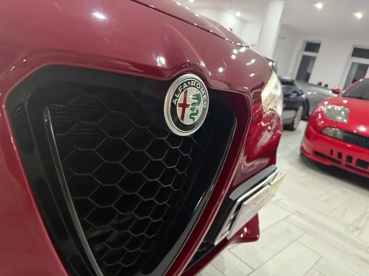 Usata Alfa Romeo Stelvio 160 CV (117 kW) 2023 Rosso SUV