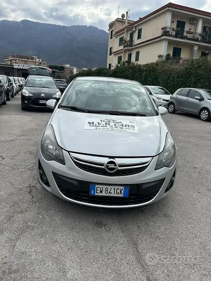 Usata Opel Corsa Edition 85 CV (62 kW) 2014 Utilitaria