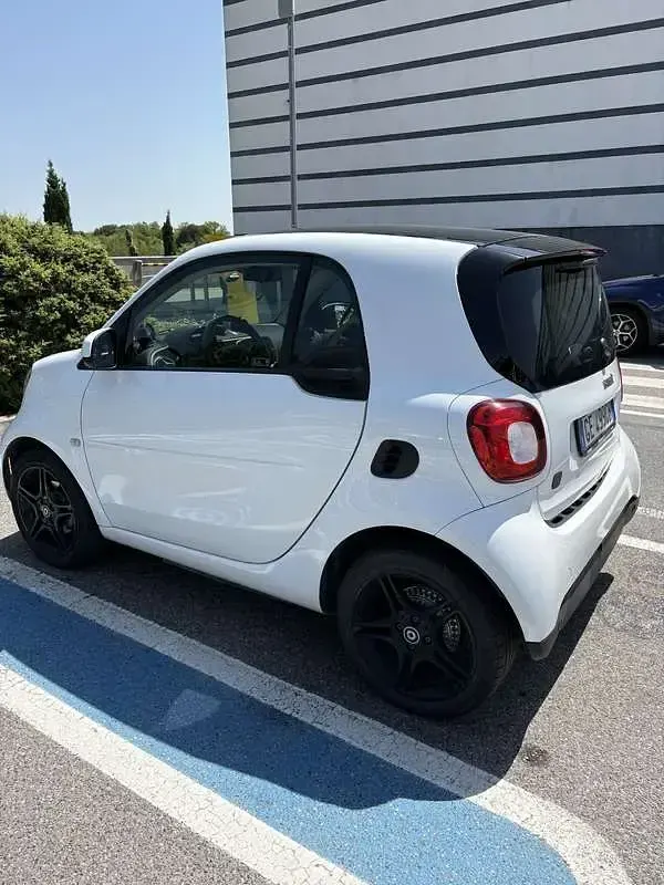 Usata Smart ForTwo Coupé Pulse 41 kW (56 CV) 2021 Utilitaria