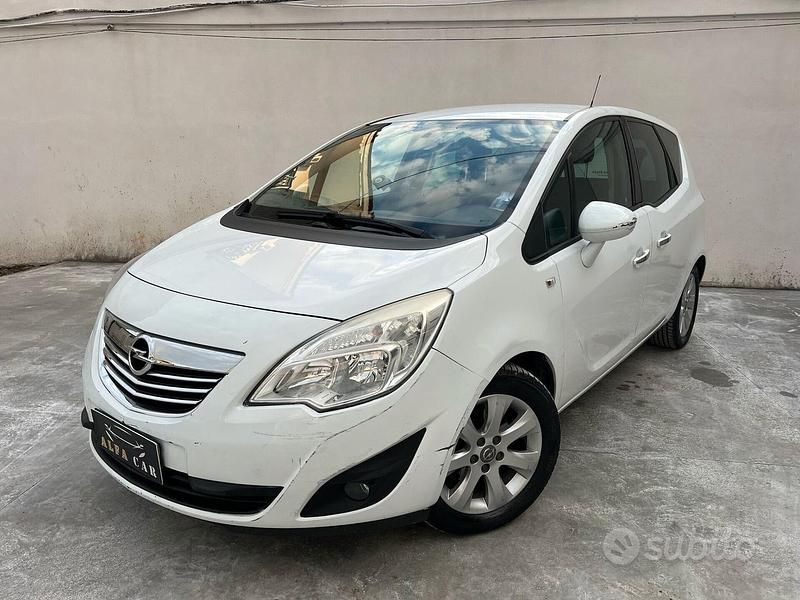 Usata Opel Meriva 101 CV (74 kW) 2011 Bianco Monovolume