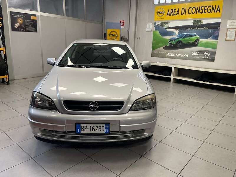 Usata Opel Astra 125 CV (91 kW) 2002 Argento Coupé