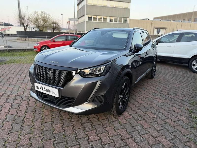 Usata Peugeot 2008 Allure 131 CV (96 kW) 2022 Grigio platinum SUV