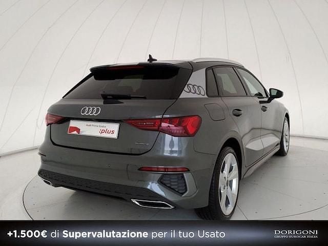 Usata Audi A3 S-Line 200 CV (147 kW) 2022 Grigio daytona perla Berlina