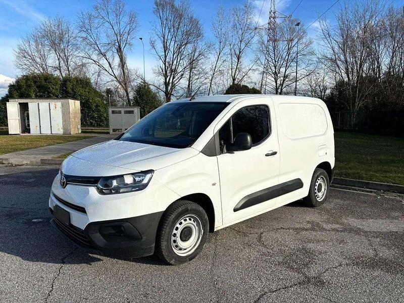 Usata Toyota Proace City City 102 CV (75 kW) 2020 Bianco Monovolume
