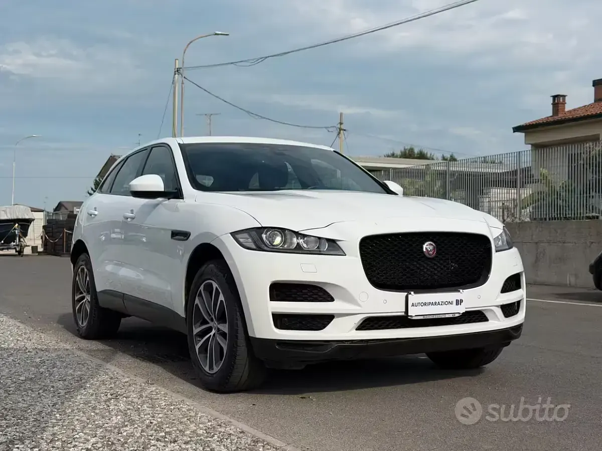 Usata Jaguar F-Pace Prestige 241 CV (177 kW) 2021 Bianco SUV