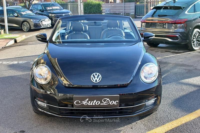 Usata VW Beetle Cabriolet Design 105 CV (77 kW) 2013 Nero Cabrio