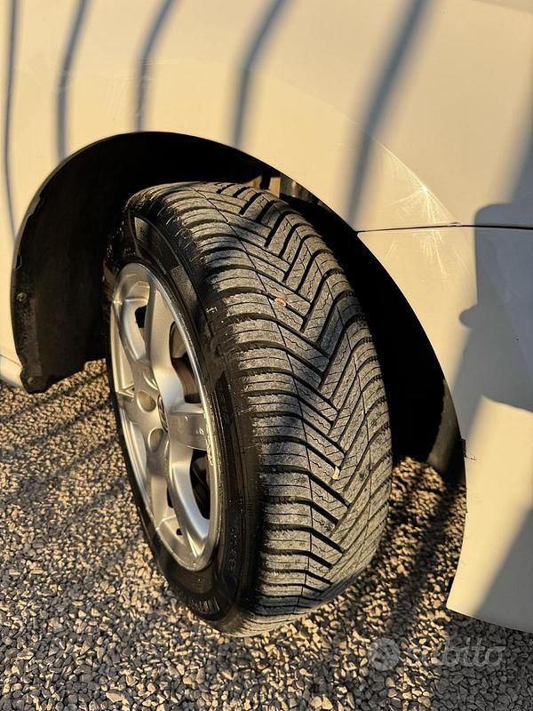 Usata VW Polo 90 CV (66 kW) 2010 Bianco Monovolume